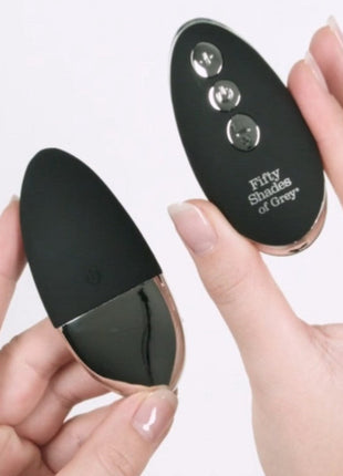 Fifty Shades of Grey Relentless Vibrations Knicker Vibrator Uzaktan Kumandalı Külot İçi Giyilebilir Vibratör