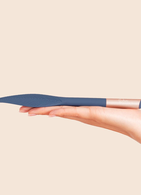 Deia The Feather Vibrating Tickler Titreşimli Tüy Vibratör